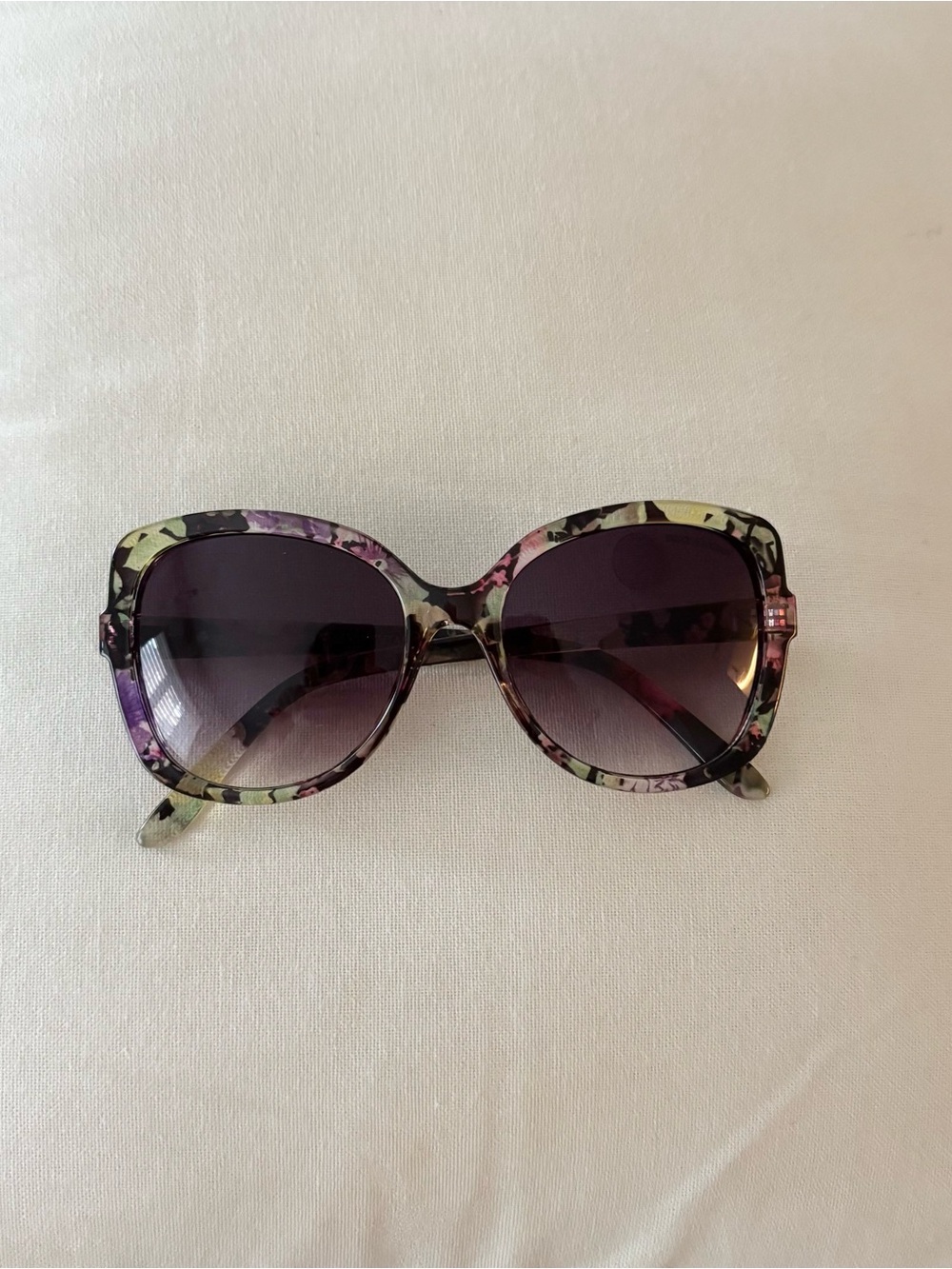Suzy Levian Sunglasses - Purple Gradient Lenses